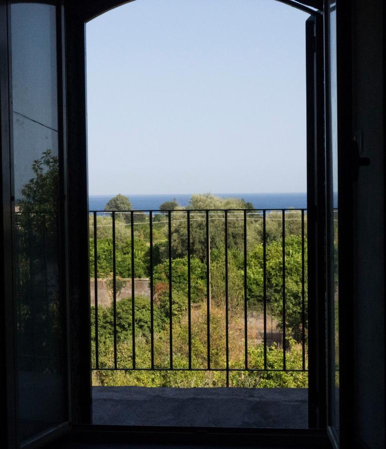 Il Palmento Di Beppe Apartment Санта Текла Екстериор снимка